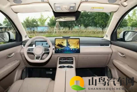 当“精打细算”奶爸遇上称职搭档：蓝电E5 PLUS如何打动我们全家？-3