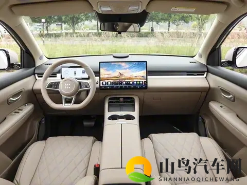 自适应悬架+全时四驱,涨价2万!这台问界兄弟车还值得买吗?-1