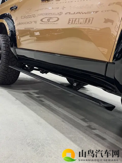 丰田普拉多GMG版亮相 配专属外观套件 造型硬核-2