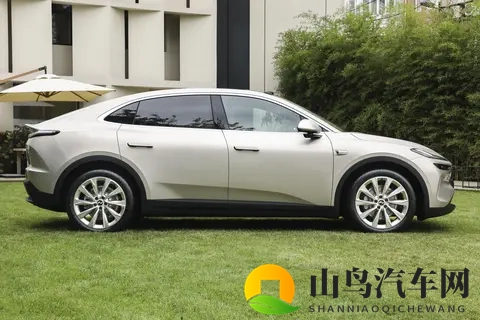 iCAR V23马来西亚亮相 预售价145万林吉特起-1