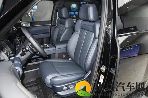 方程豹钛7实车体验：大五座布局，空间宽敞舒适，适合家用-2