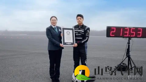 昊铂SSR刷新了纯电车漂移时速记录-1