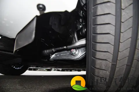 它为何受明星喜爱？沉浸式体验极氪009，它如何适配多元出行场景-1