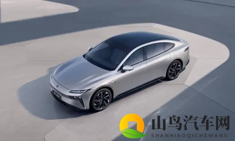 超能轿跑，轴距近3米，标配激光雷达，媲美小米SU7，预售价14万多-3