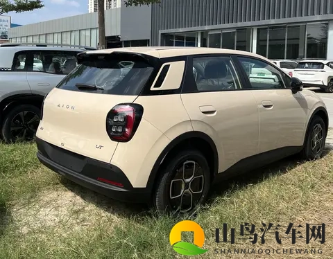 埃安UT super上市,售899万|租499万,广汽造&京东卖&宁王换电-3