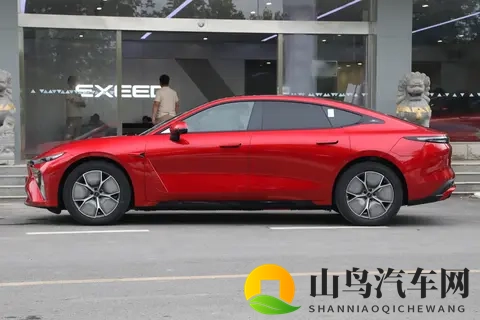 20万买C级纯电轿车,星途星纪元ES体验,有面子更有里子-1