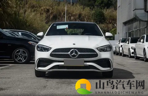 花30万买台15T的车，到底图个啥？静态解析奔驰C级-3