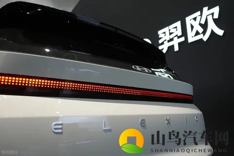 北京现代销量暴增 87%！EO 羿欧凭啥火？775% 高强度钢 + 9 气囊太硬核-1