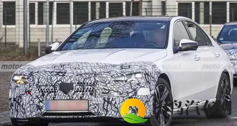 奔驰C级换新，动力回归，用户却犹豫了-1