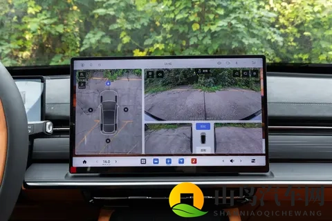 15万级轿跑新晋搅局者！激光雷达+8295芯片，它到底香不香？-2