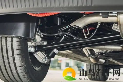 768 万起售，五菱星光730 PHEV，好开又好坐的“真”全能舒享大7座-1