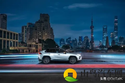 同样开 8 年新能源车比燃油车省 13 万？2025 最新成本账，算完不纠结-1