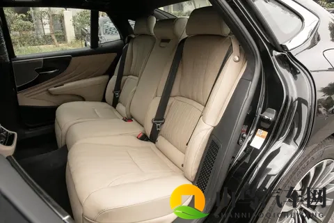 雷克萨斯LS 500h选购指南：配置差异与性价比解析-3