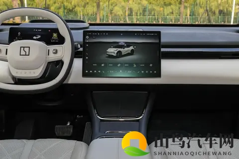 15-20 万纯电 SUV 新选择:焕新极氪 X 的 “豪华平权”,到底香不香?-3