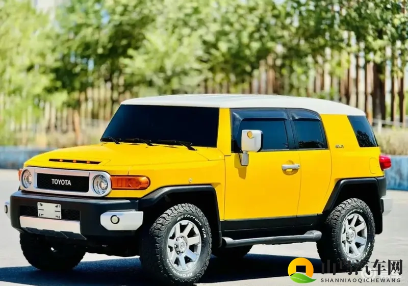 全新丰田FJ酷路泽配2.7L引擎，但透露着老头乐的味道-1