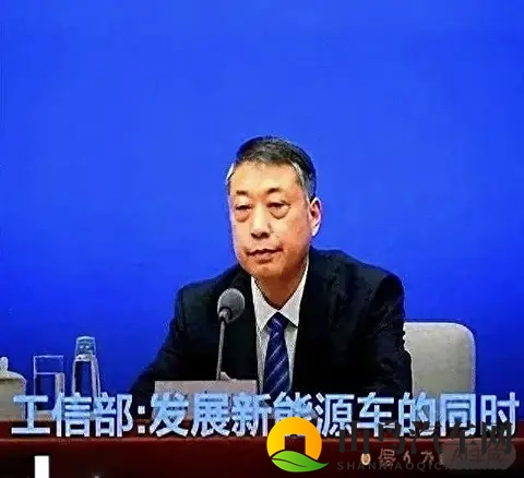 续航腰斩、排队充电,谁在硬撑?-2