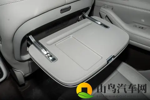 售2998万起，20T三电机插混，车长52米配6座，试驾体验腾势N8L-2