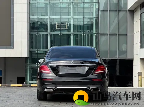 23万多拿下行政座驾,18款奔驰E300L,商务家用皆宜-2