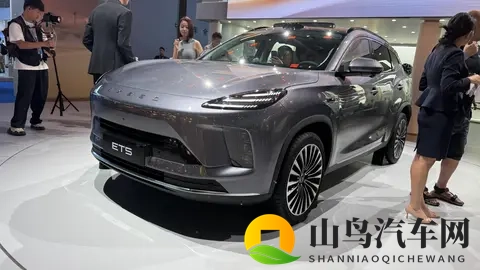 综合最大续航超过1300km!星纪元ET5将于2025年11月13日开启预售-2