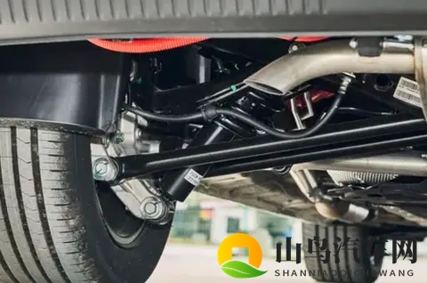 告别“选择困难症”：这辆十万级7座MPV，如何装下三代人的期待？-2