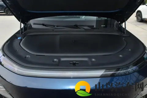 家庭出行就选深蓝S09，空间大、配置高、动力强，性价比还超高！-2