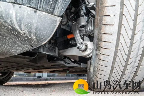 1898万起的空悬+CDC，星纪元ET的“豪华平权”是噱头还是实在？-1