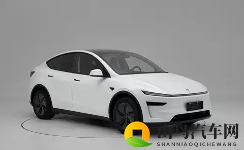 特斯拉Model Y长续航后驱2885万，821km续航，还是五座-1