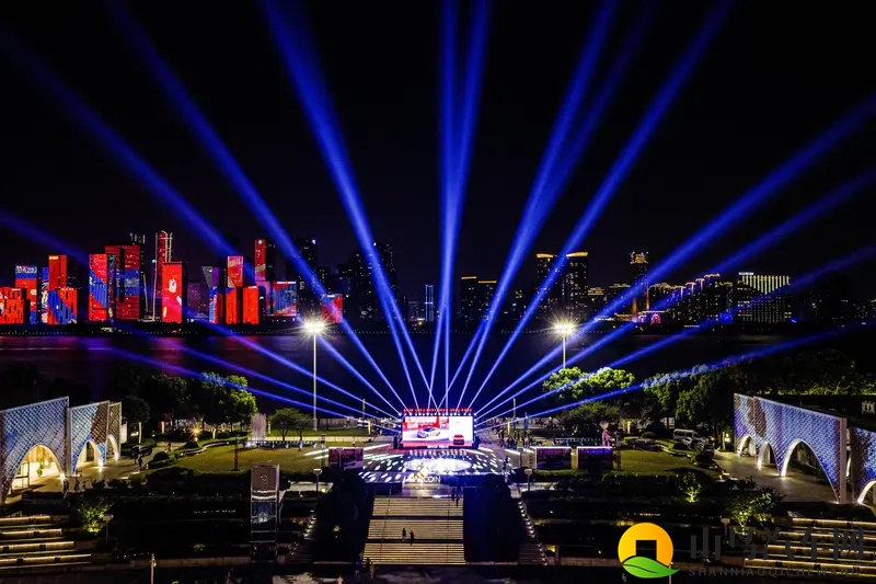 新国风龙颜美学，秦L EV以智美设计诠释电动轿车新标杆-1