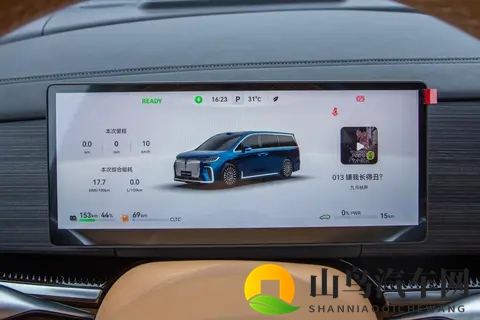 鸿蒙座舱5+华为乾崑，26款岚图梦想家实力诠释MPV新标杆-1