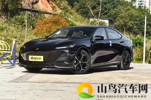 合资和自主差距有多大 马自达EZ-6对比深蓝SL03-1