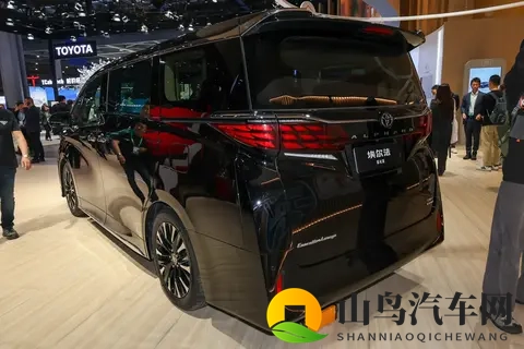 官方参考价140万元_预计明年5月发售 丰田埃尔法福祉版实车现身-2