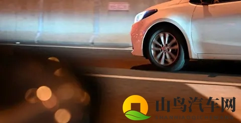 电动车“狂飙”减速,安全之绳越拉越紧-1