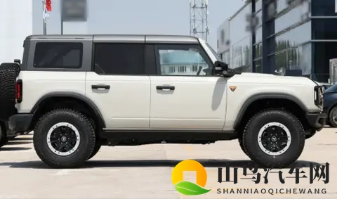 越野世家的新对话：福特烈马荒地版对比丰田普拉多-3