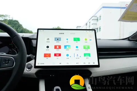 限时权益价1038万元起，外观小改动力增强，领克03产品力如何？-3