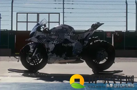 米兰车展丨213匹、极速300+国产最强仿赛,春风V4 SR-RR来了-2