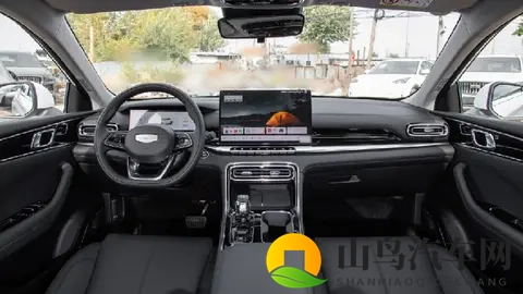 中国品牌家轿双雄对决,长安逸动凭什么稳坐“一哥”之位?-3