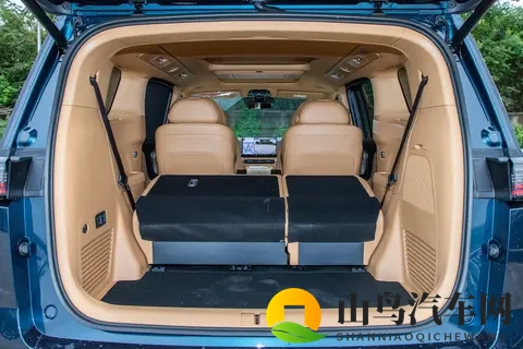 宜商宜家、全面均衡！试驾26款岚图梦想家，到底表现如何？-3