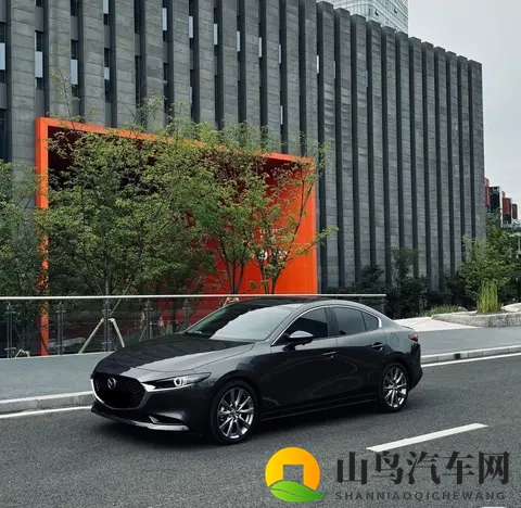 开昂克赛拉,嘴硬了3年,高速服务区被上了一课-3