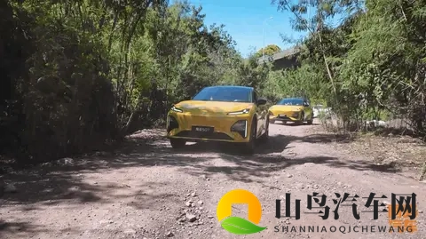 全系标配华为ADS4 SE，底盘驾控升级明显，全新深蓝S07真不错-3