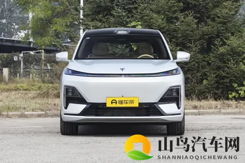 事业刚起步，手握 30 万，买深蓝 S09 还是等华为智选？-1