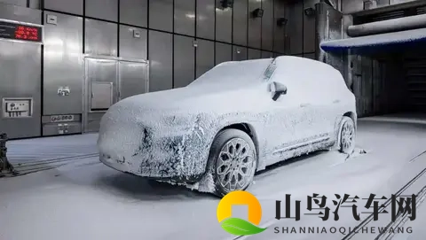 全新奔驰GLB内饰官图发布！网友：怎么那么眼熟呢？-1