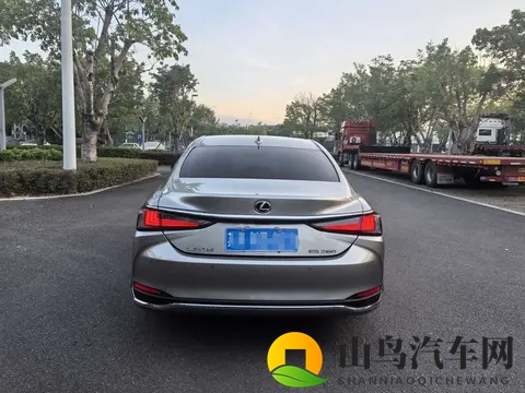 20万出头，21款雷克萨斯ES，家用代步好选择？-1