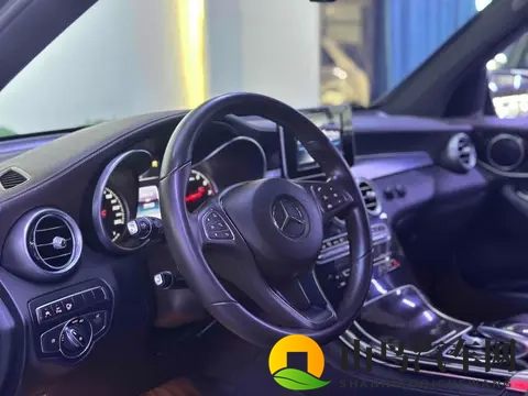 12万多拿下！7年奔驰GLC，一手黑武士SUV香不香？-1