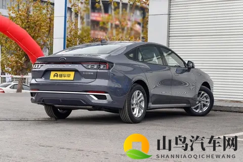 15万买合资B级车?空间大,动力足,关键还省油,蒙迪欧可以看看-1