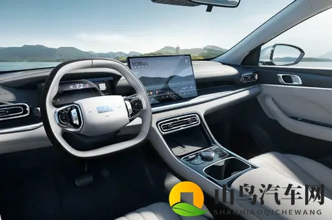 748万元起售的插混轿车表现如何？银河星耀6该怎么选-3