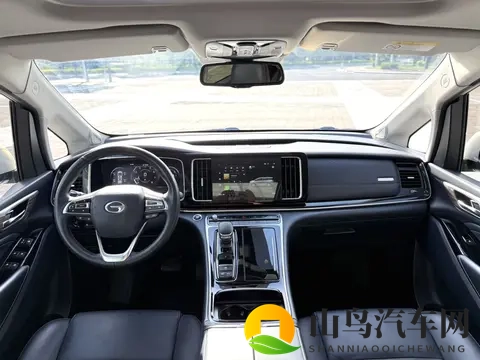 23款传祺M8至尊版，59万公里，133万拿下MPV头等舱？-1