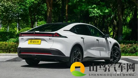 华为ADS加持，掀背轿跑+增程，2026款长安深蓝L07购买指南-2