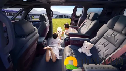 高端MPV的家用实力派，极氪009的多重购车福利值得关注-1