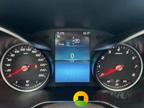 19万拿下昆明一手黑武士，20款奔驰GLC260L，家用代步好选择-2