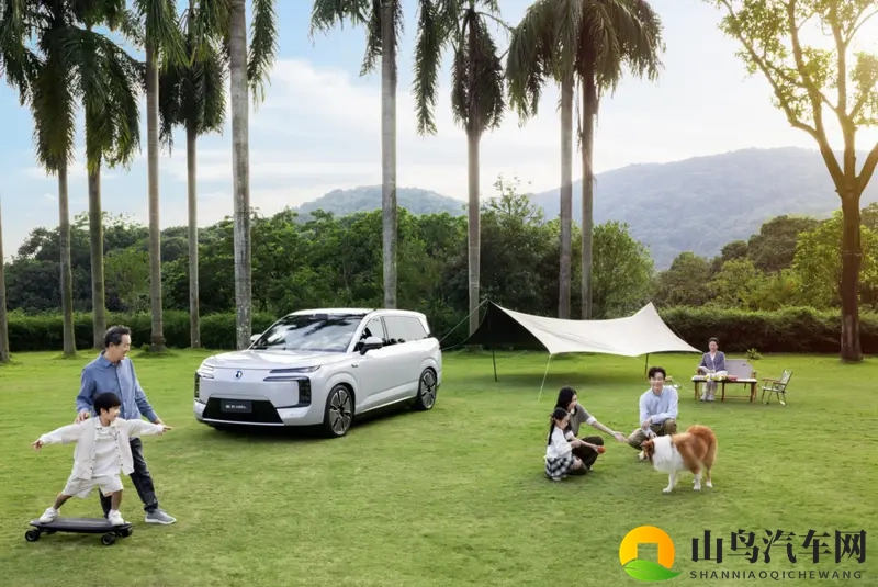 腾势N8L正式售价比预售降2万，只卖对手7系列的价格了-1